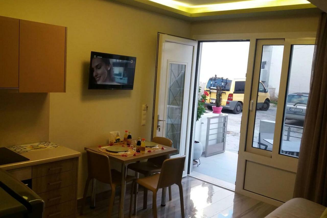 New Luxury Apartments In Плакиас Экстерьер фото